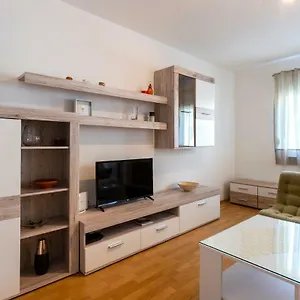 Anna With Free Private Parking Apartman Pula