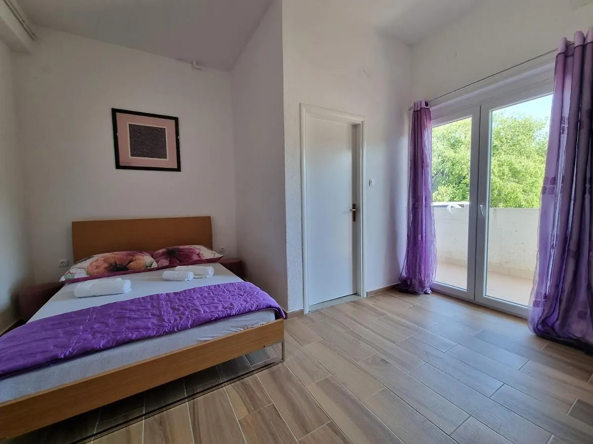 Rooms Slavica Okrug Gornji Affittacamere